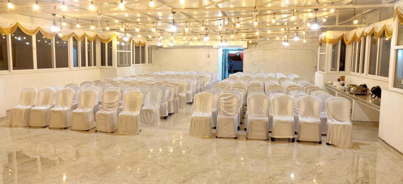 Fabhotel Prime Adore Residency Madras Buitenkant foto
