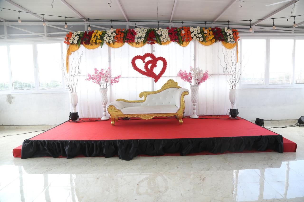 Fabhotel Prime Adore Residency Madras Buitenkant foto