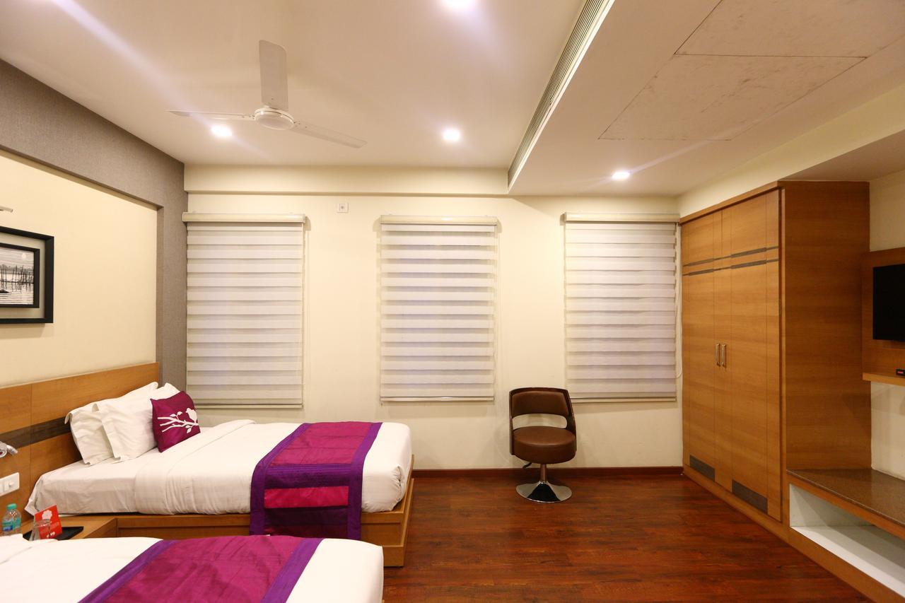 Fabhotel Prime Adore Residency Madras Buitenkant foto