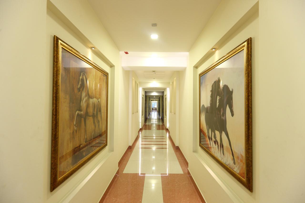 Fabhotel Prime Adore Residency Madras Buitenkant foto