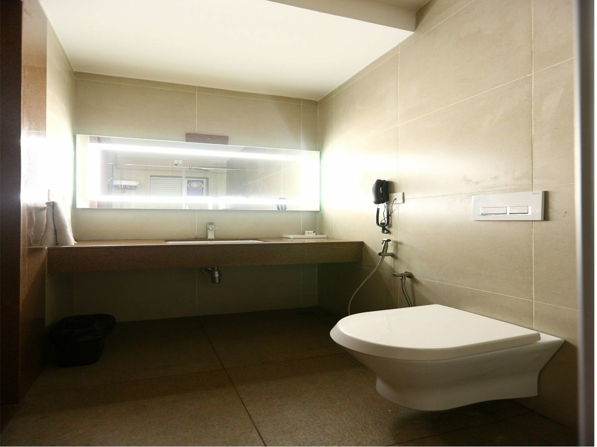 Fabhotel Prime Adore Residency Madras Buitenkant foto
