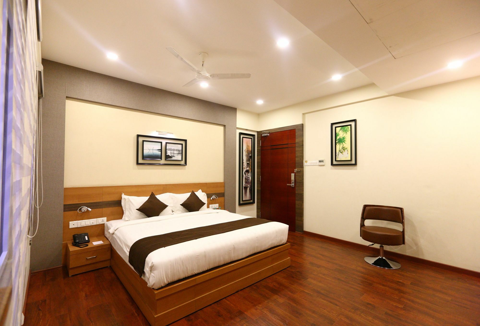Fabhotel Prime Adore Residency Madras Buitenkant foto