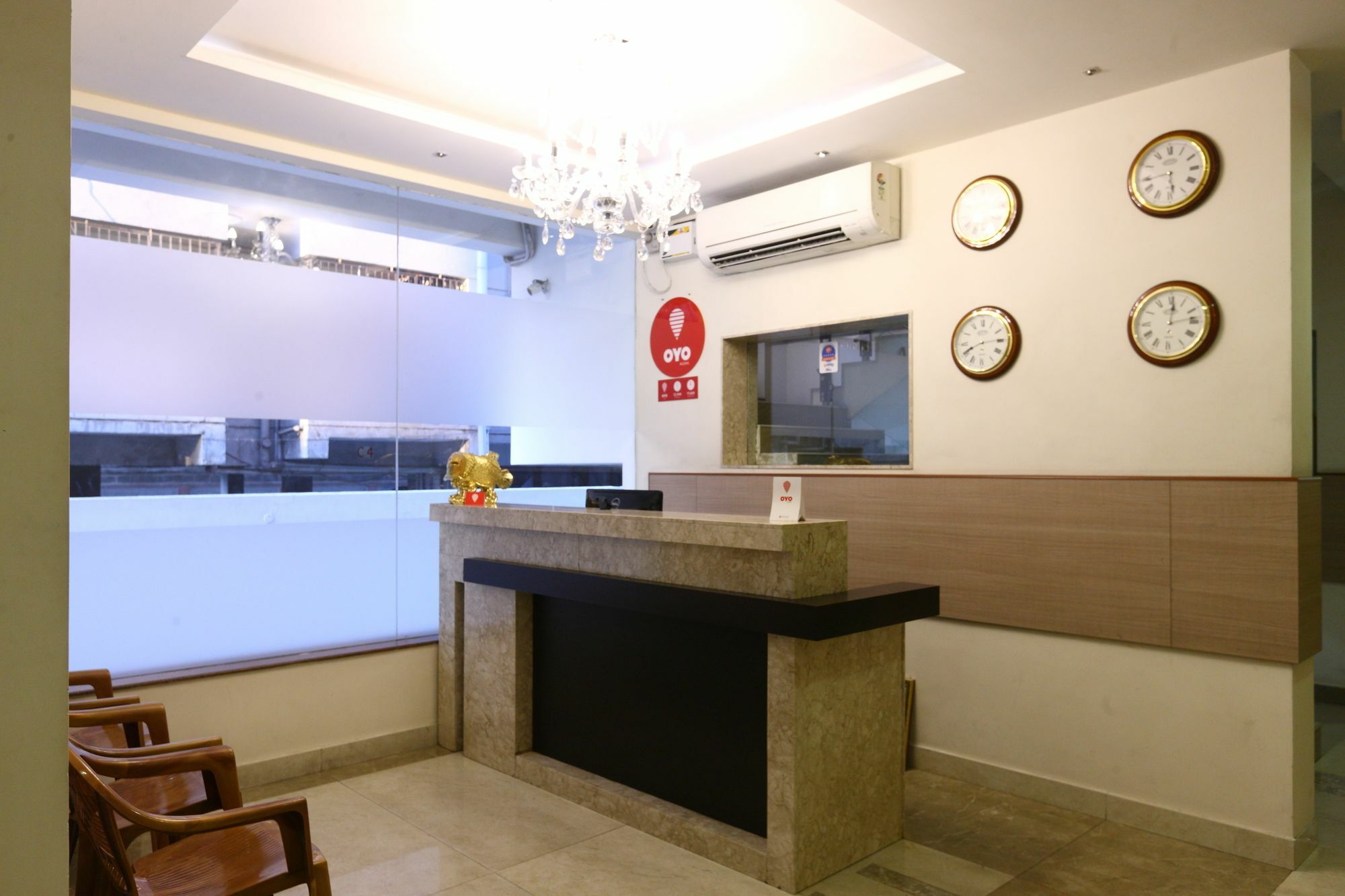 Fabhotel Prime Adore Residency Madras Buitenkant foto